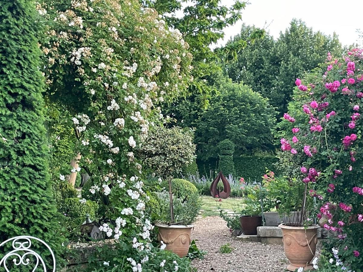 Les Jardins Haute Couture Huismes Eksteriør billede